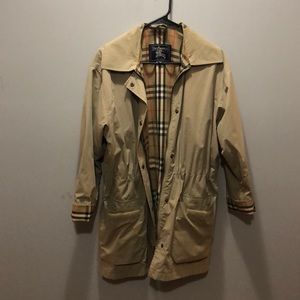 Vintage Burberry Windbreaker! In great condition
